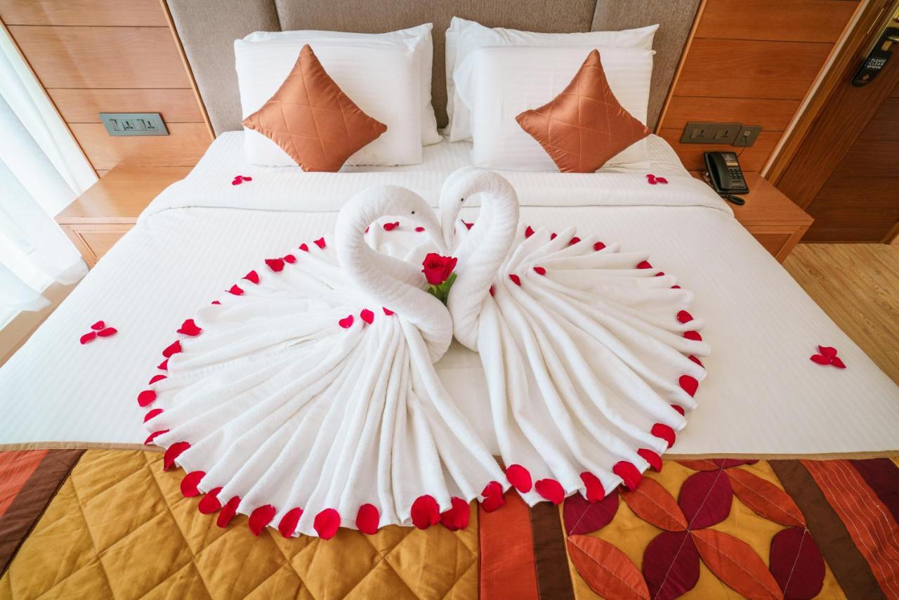 Townbridge Hotels & Suites Kochi Zewnętrze zdjęcie