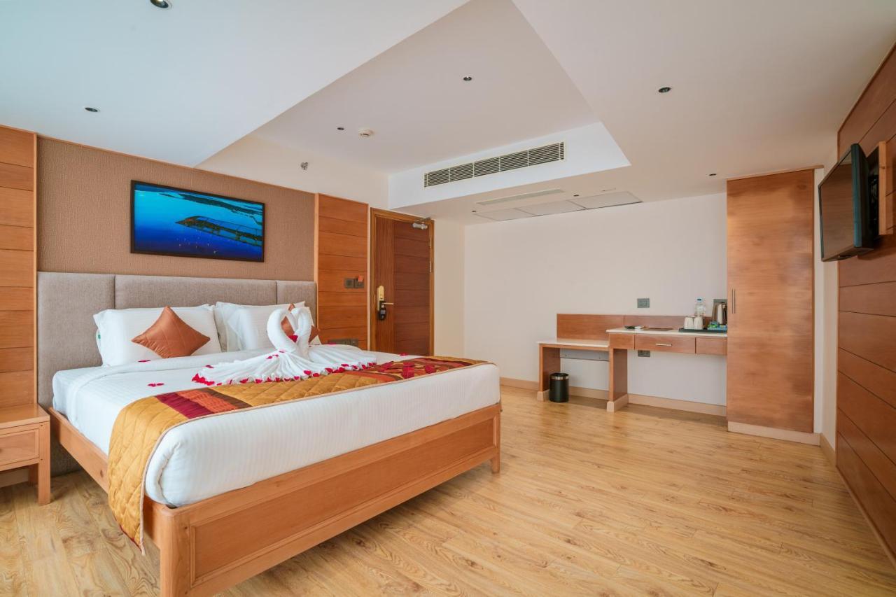 Townbridge Hotels & Suites Kochi Zewnętrze zdjęcie
