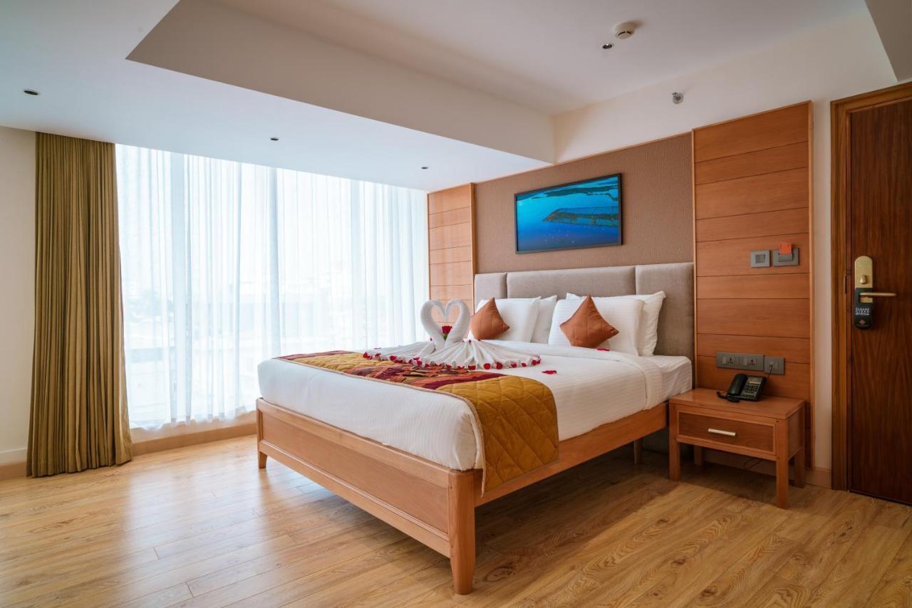 Townbridge Hotels & Suites Kochi Zewnętrze zdjęcie