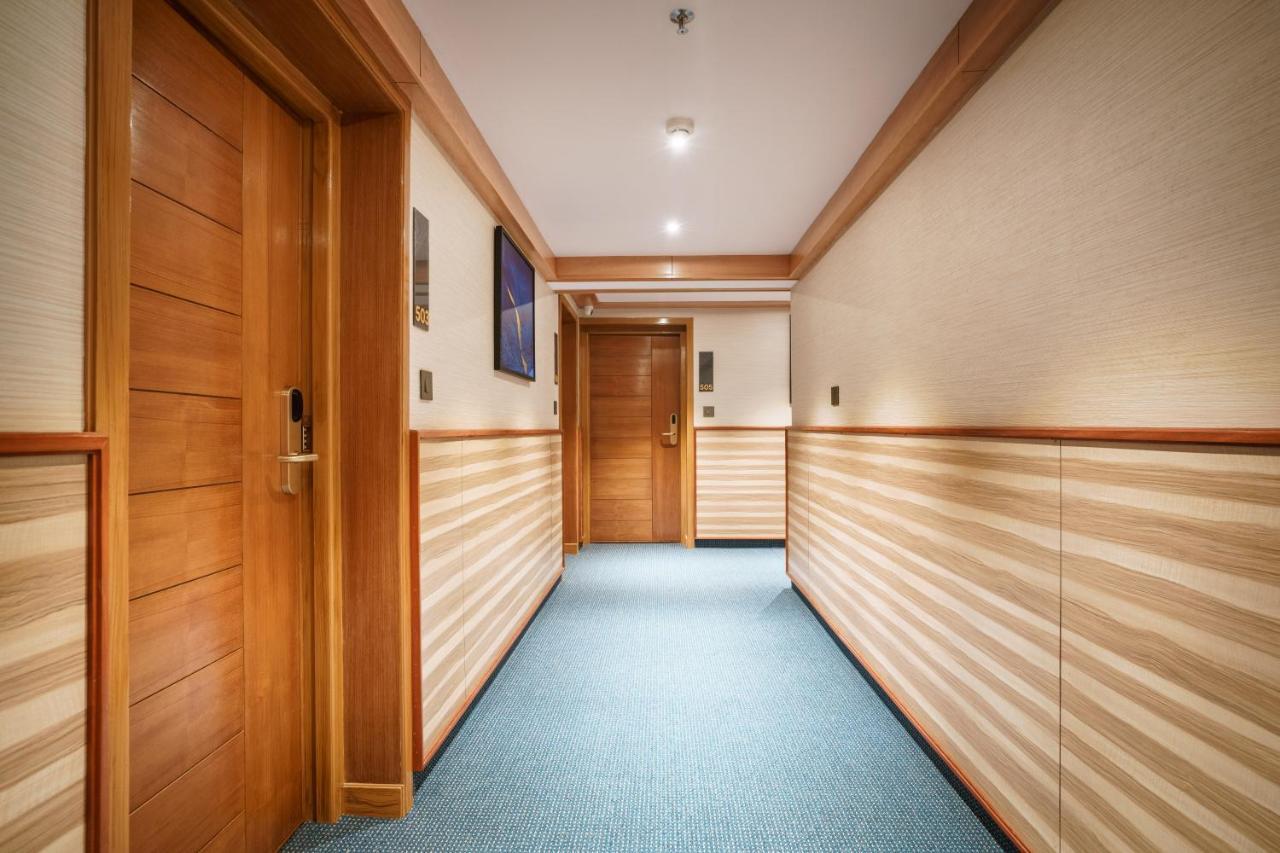 Townbridge Hotels & Suites Kochi Zewnętrze zdjęcie
