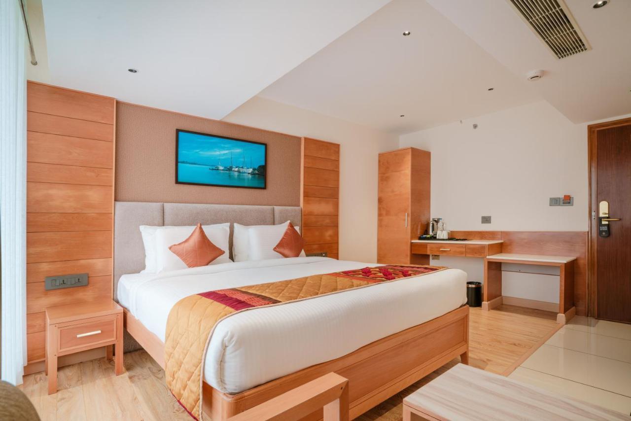 Townbridge Hotels & Suites Kochi Zewnętrze zdjęcie