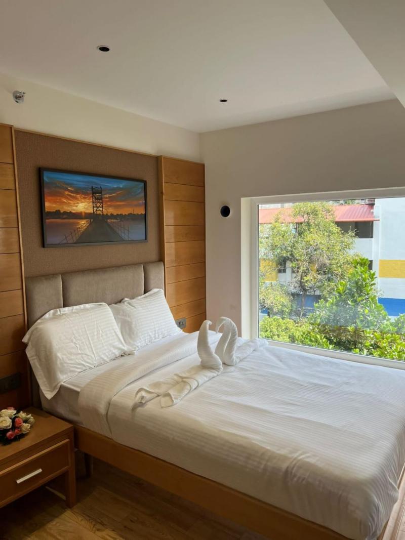 Townbridge Hotels & Suites Kochi Zewnętrze zdjęcie